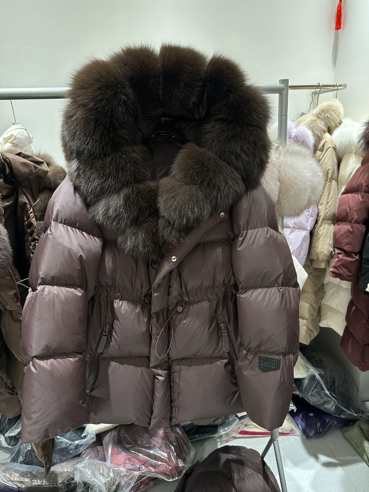 Winter Clothing Store - Giacca in pelliccia di realtà Moda