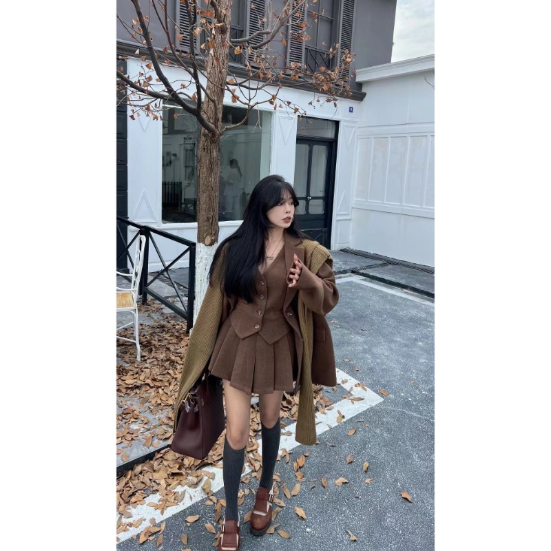 Shpmishal Set Tre Pezzi di Alt - Winter Clothing Color recensione e prezzo